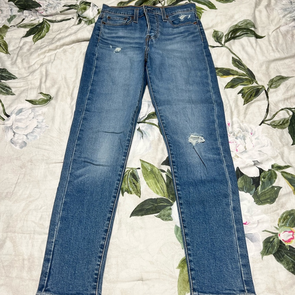 Levi wedgie jeans